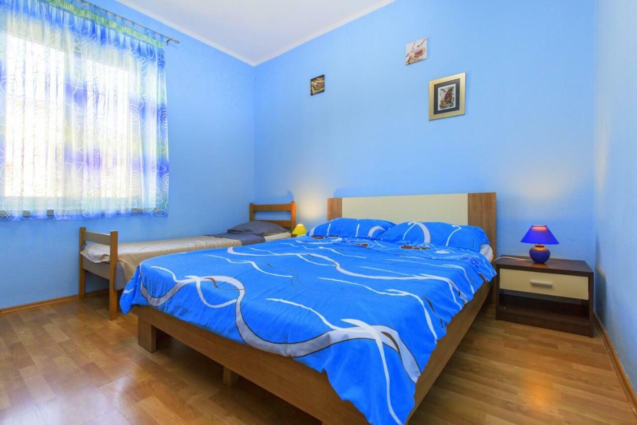 Apartment Amber Koromacno Luaran gambar