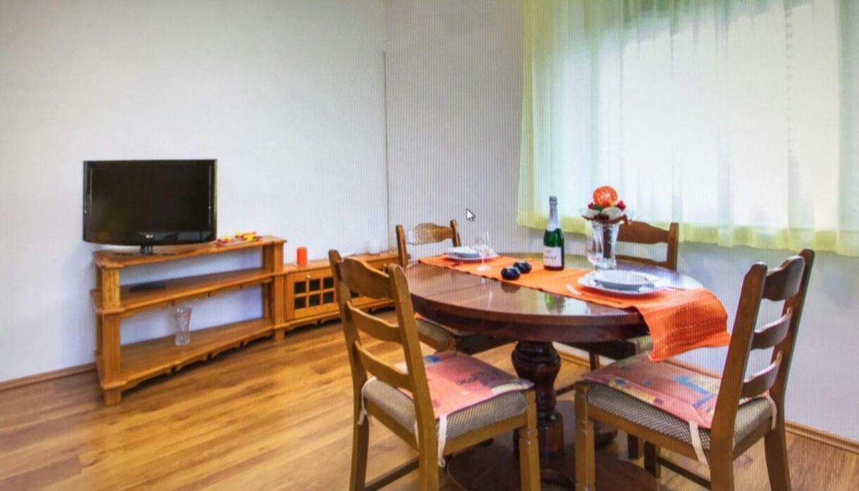 Apartment Amber Koromacno Luaran gambar